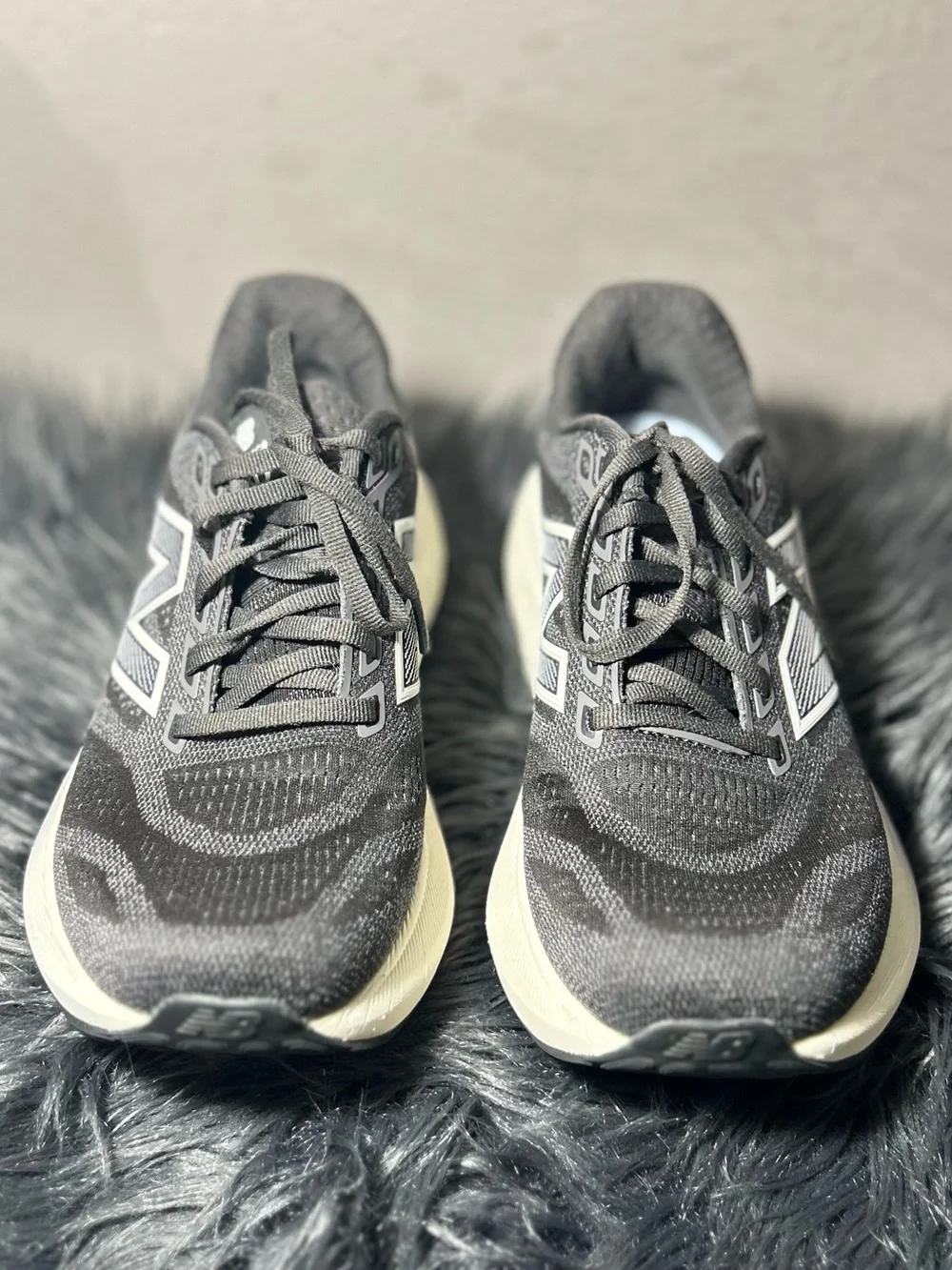 New Balance Gray Fresh Foam Running Sneakers Size 9.5 W / 8 Men’s